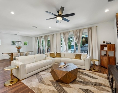 7302 S Elliott Street - Photo Thumbnail 6