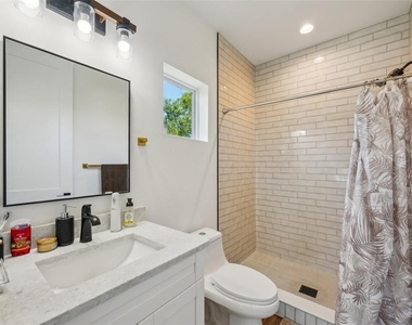7302 S Elliott Street - Photo Thumbnail 26