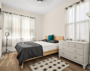 3706 N 52nd Street - Photo Thumbnail 14