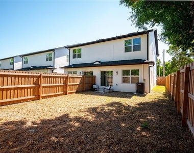 3706 N 52nd Street - Photo Thumbnail 15