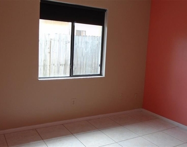 13107 Los Angeles Woods Lane - Photo Thumbnail 8