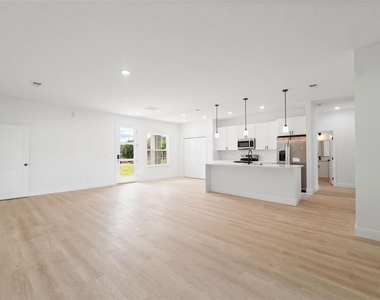 1663 Sw 167th Street - Photo Thumbnail 7