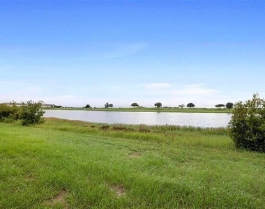 1270 Royal St George Boulevard - Photo Thumbnail 16