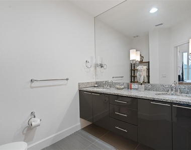 17522 Placidity Avenue - Photo Thumbnail 17