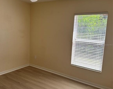 8171 Rocliff Avenue - Photo Thumbnail 9