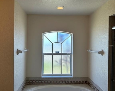 8171 Rocliff Avenue - Photo Thumbnail 11