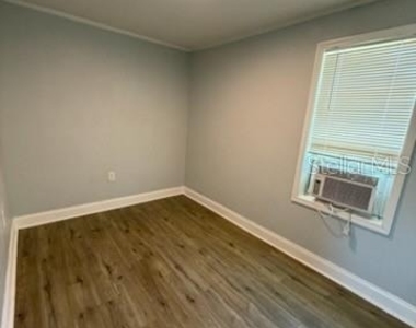 1125 Olive Street - Photo Thumbnail 5