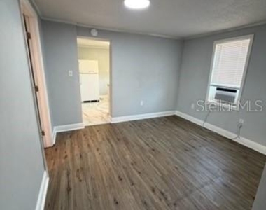1125 Olive Street - Photo Thumbnail 8