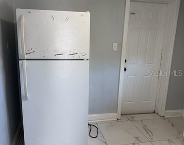 1125 Olive Street - Photo Thumbnail 3