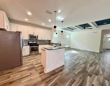 3635 Nw 26th Street - Photo Thumbnail 1