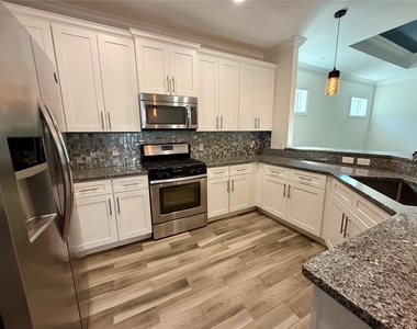 3635 Nw 26th Street - Photo Thumbnail 5