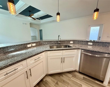 3635 Nw 26th Street - Photo Thumbnail 3