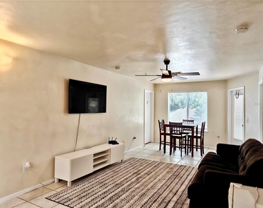 4000 Sw 23rd Street - Photo Thumbnail 1