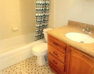 1700 Sw 16th Court - Photo Thumbnail 7