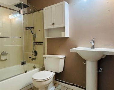 4328 Sw 69th Terrace - Photo Thumbnail 12
