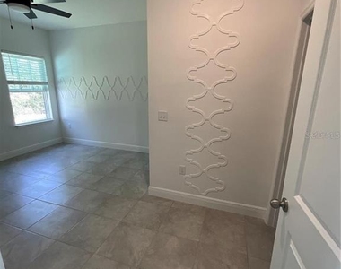 357 Marion Oaks Boulevard - Photo Thumbnail 9
