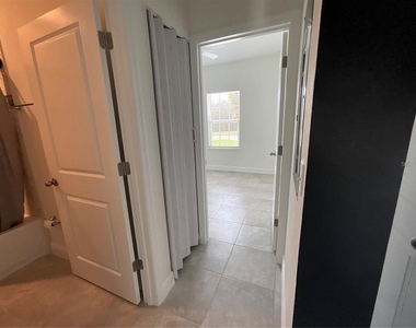 357 Marion Oaks Boulevard - Photo Thumbnail 8