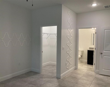 357 Marion Oaks Boulevard - Photo Thumbnail 3