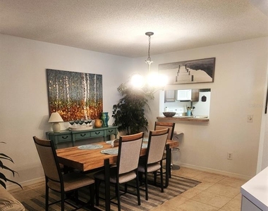 307 Pine Hollow Circle - Photo Thumbnail 16