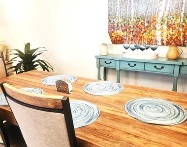 307 Pine Hollow Circle - Photo Thumbnail 8