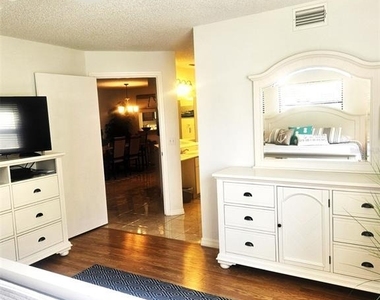 307 Pine Hollow Circle - Photo Thumbnail 27