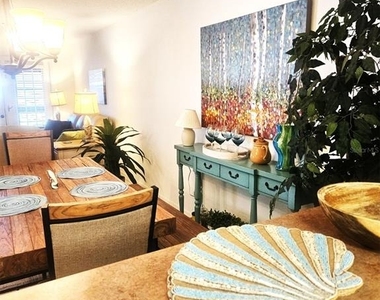 307 Pine Hollow Circle - Photo Thumbnail 6