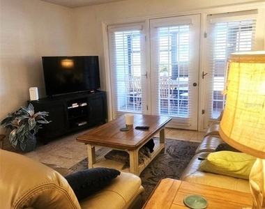 307 Pine Hollow Circle - Photo Thumbnail 13