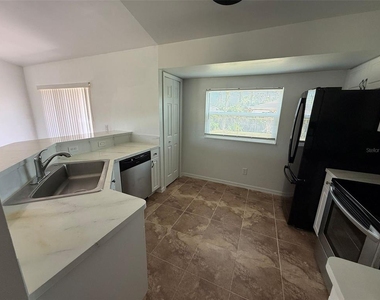 2723 Yacolt Avenue - Photo Thumbnail 3