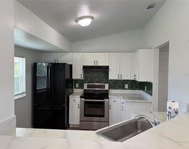2723 Yacolt Avenue - Photo Thumbnail 2