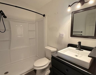 2402 9th Street E - Photo Thumbnail 11
