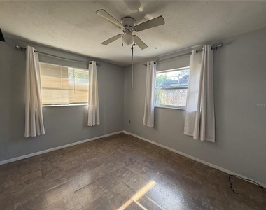 2402 9th Street E - Photo Thumbnail 12