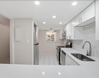 3700 S Osprey Avenue - Photo Thumbnail 11