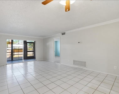 3700 S Osprey Avenue - Photo Thumbnail 6