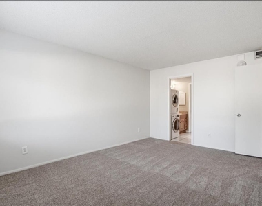 3700 S Osprey Avenue - Photo Thumbnail 22