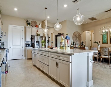 8609 Seascape Cove - Photo Thumbnail 15