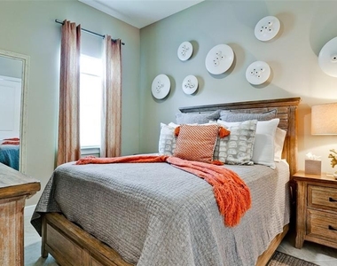 8609 Seascape Cove - Photo Thumbnail 21