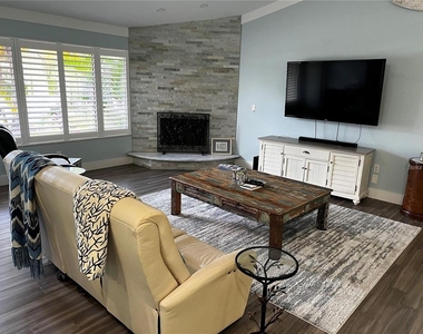 4594 Trails Drive - Photo Thumbnail 8