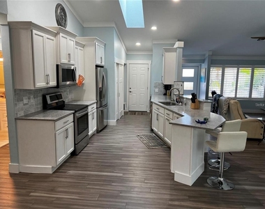4594 Trails Drive - Photo Thumbnail 14