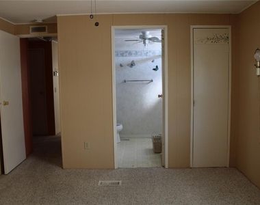 2107 Palma Sola Boulevard - Photo Thumbnail 8