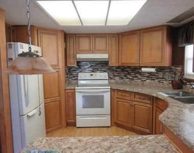 2107 Palma Sola Boulevard - Photo Thumbnail 1