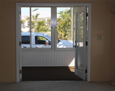2107 Palma Sola Boulevard - Photo Thumbnail 13