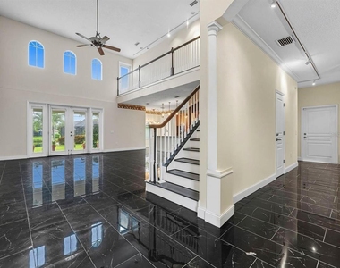 8607 51st Avenue W - Photo Thumbnail 2