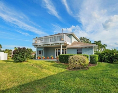 8607 51st Avenue W - Photo Thumbnail 22