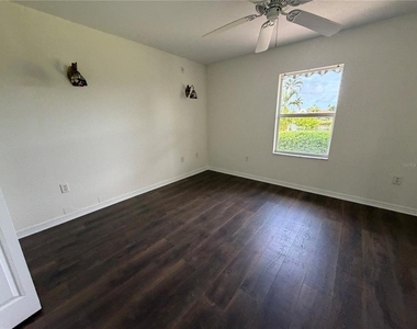 8607 51st Avenue W - Photo Thumbnail 13