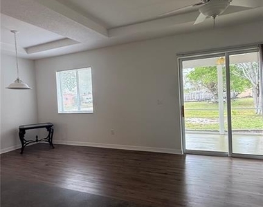 6100 Hoffman Street - Photo Thumbnail 14