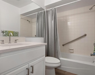 4212 Center Gate Lane - Photo Thumbnail 15
