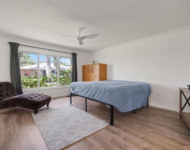 4212 Center Gate Lane - Photo Thumbnail 10