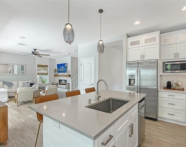 1738 Siesta Drive - Photo Thumbnail 14