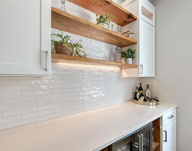 1738 Siesta Drive - Photo Thumbnail 12