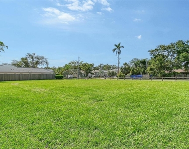 1738 Siesta Drive - Photo Thumbnail 61